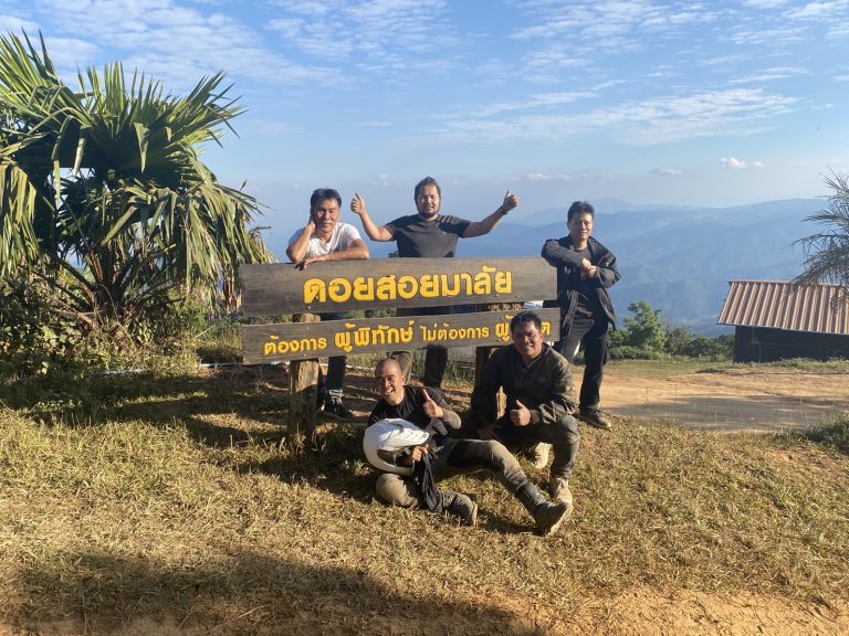 ทริปดอยสอยมาลัยเมื่อสองปีที่แล้วเอามาเล่าใหม่ เผื่อใครอยากเดินทางซ้ำรอยบอกเลยว่าสนุกมาก ครั้งหนึ่งในชีวิต